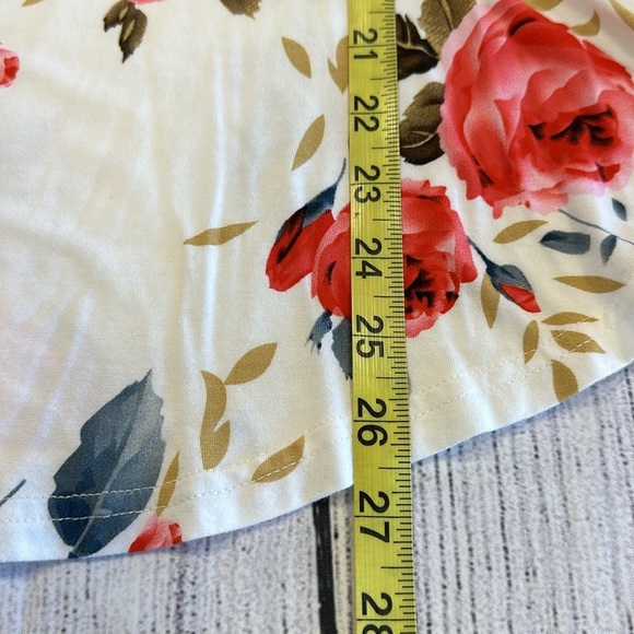 Feiersi • Roses Criss Cross Tank • Sz XL - Picture 7 of 8